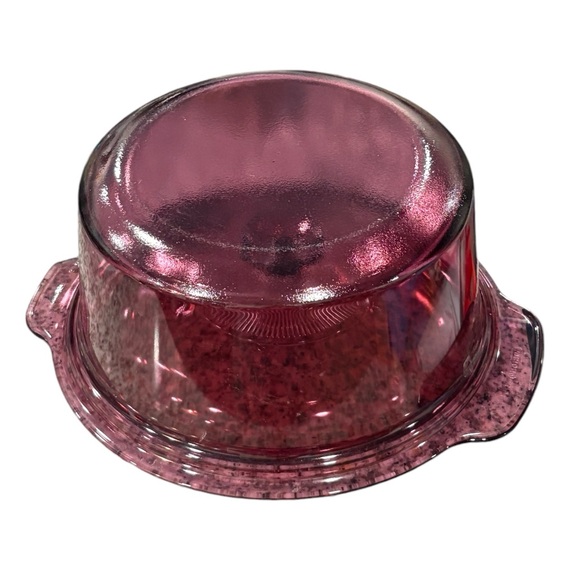 Cranberry Vision 3.5 Quart Round Covered
Casserole Please Read - Picture 5 of 5
